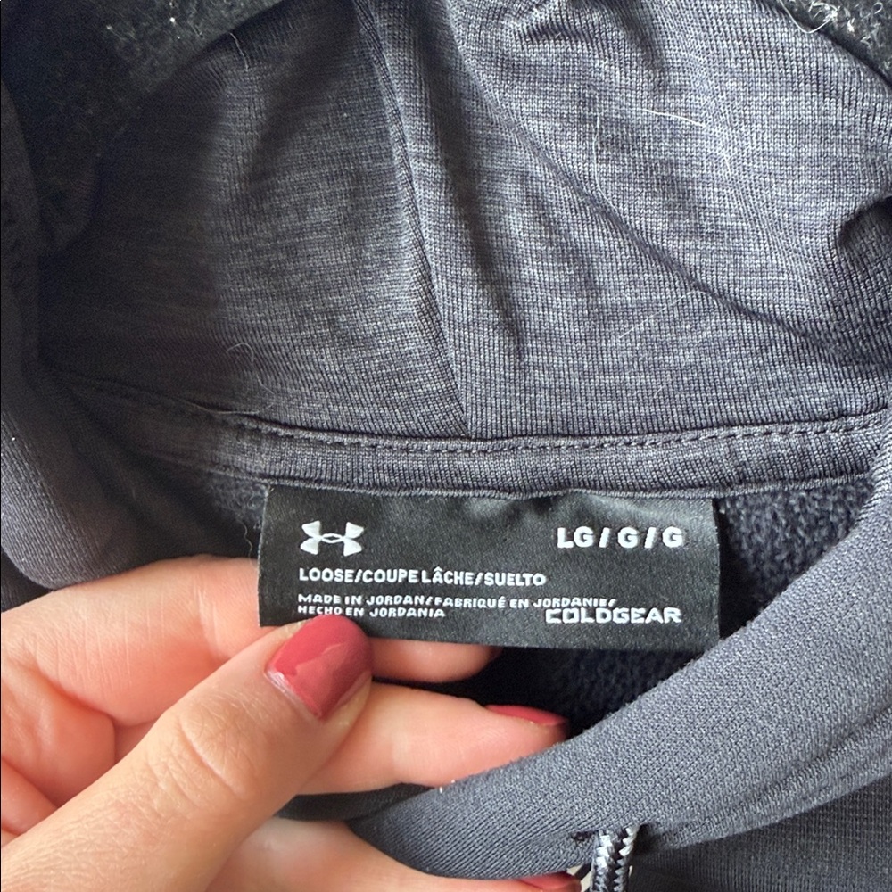 Under Armour Men's Black Hoodie - Picture 3 of 4